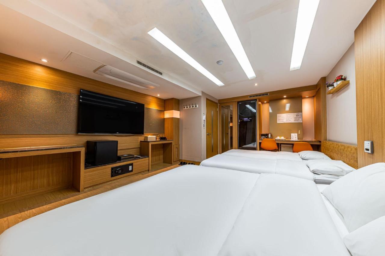 Hotel Friendly Dh Naissance By Mindrum Group 2*