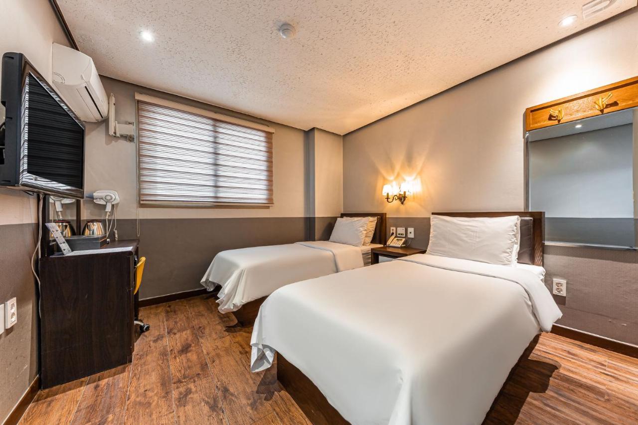Hotel Friendly Dh Naissance 2*