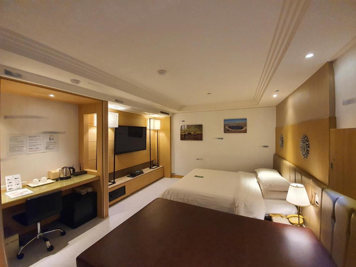 Friendly Dh Naissance Hotel 2*
