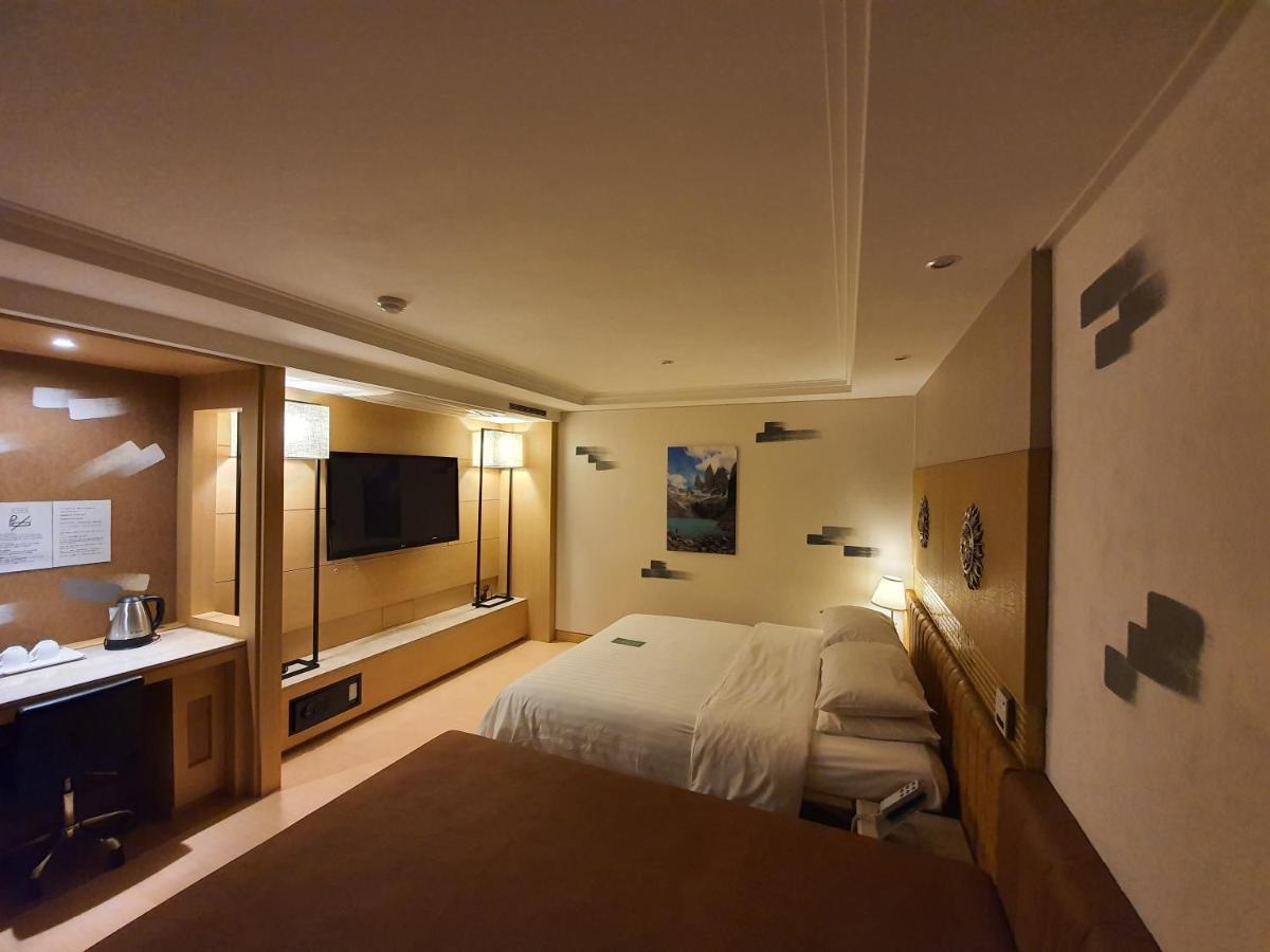 Hotel Friendly Dh Naissance 2*